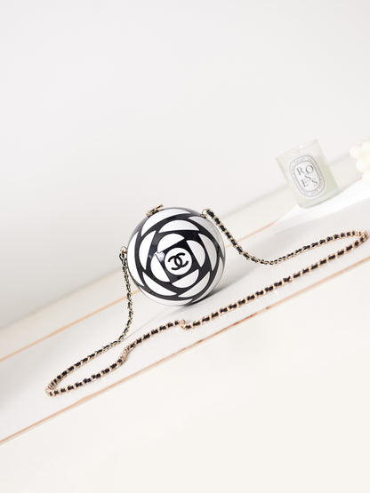 𝐂𝐡𝐚𝐧𝐞𝐥 𝐒𝐒2023 Football Bag⚽️ Camellia