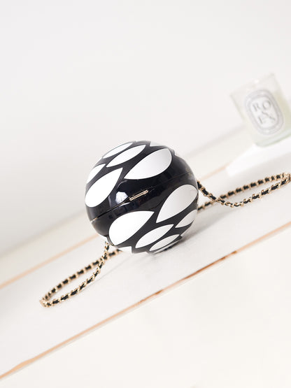 𝐂𝐡𝐚𝐧𝐞𝐥 𝐒𝐒2023 Football Bag⚽️ Camellia