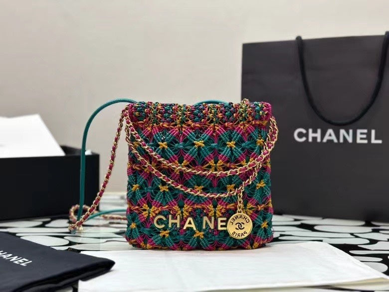 🌸🦋CHANEL 22 mini handbag🦋🌸